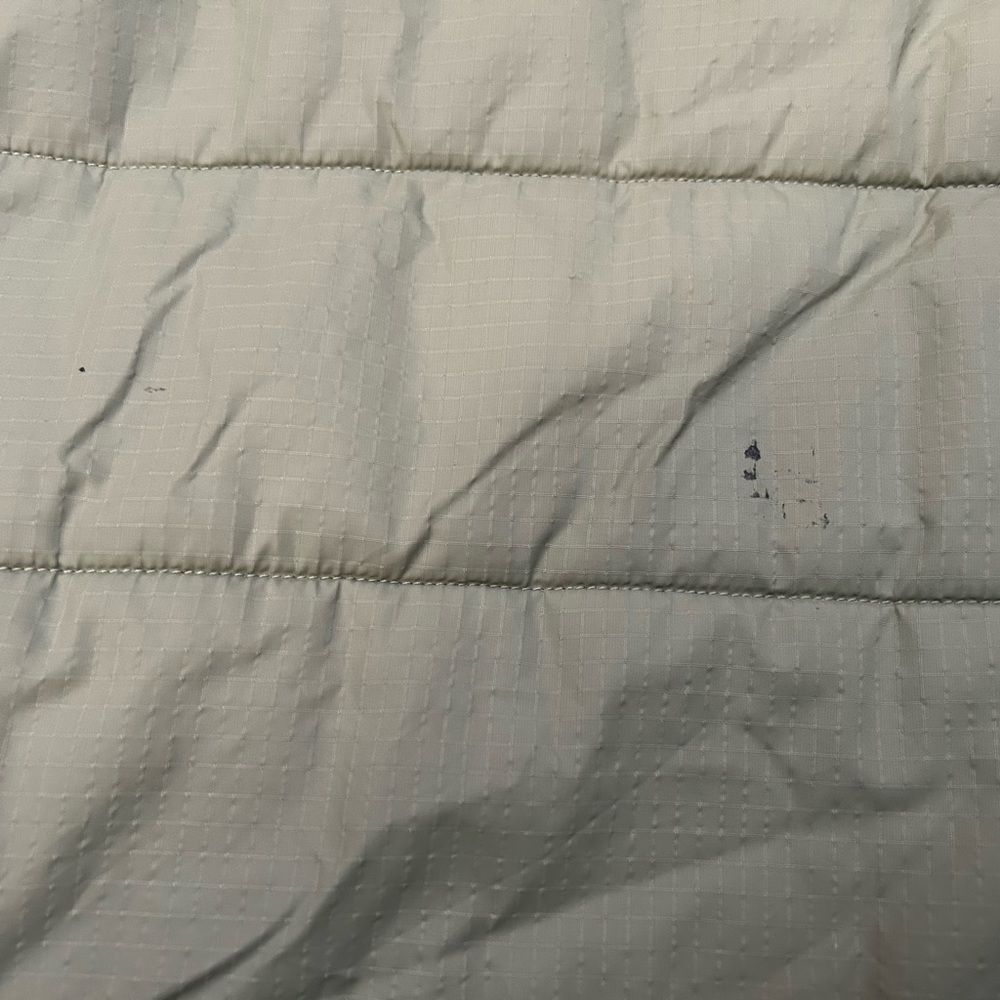 Southern Tide Puffer Vest - Picture 4 of 8